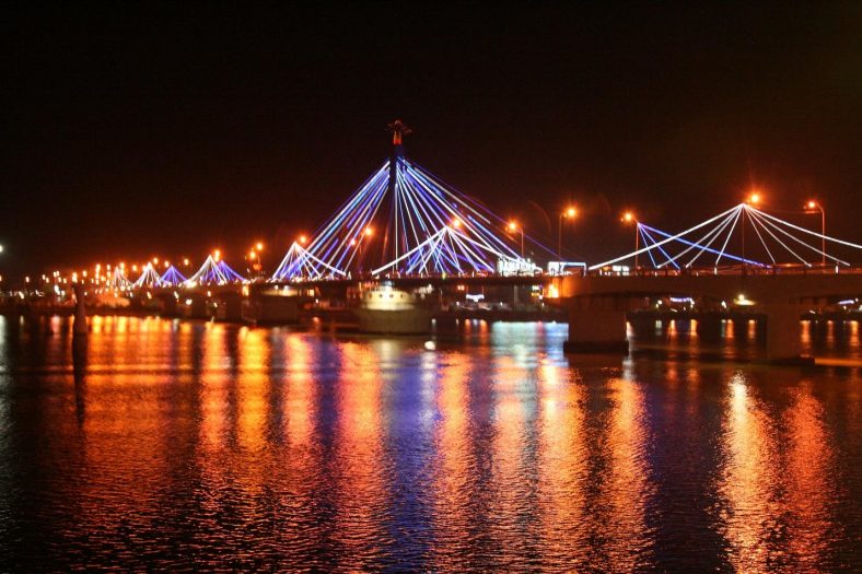  Cầu quay sông Hàn Đà Nẵng – Điểm check in không thể bỏ qua